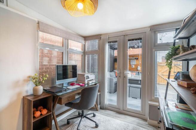 2 bed Terraced for sale Image 10