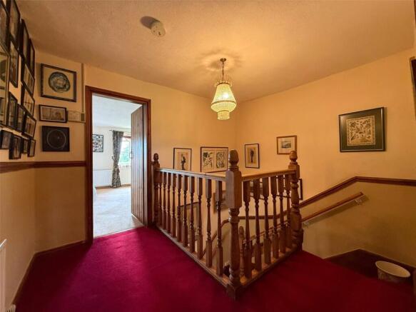 3 bed Semi-Detached for sale Image 12