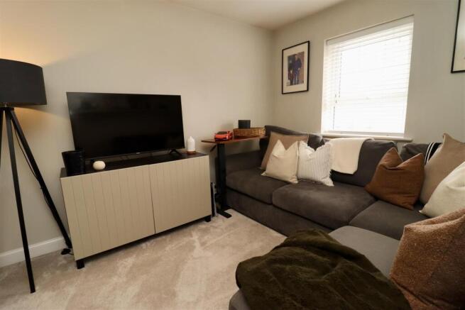 4 bed Detached for sale Image 10
