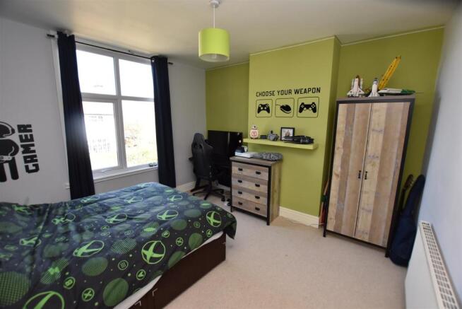 Bedroom 2.JPG
