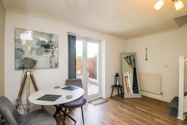 2 bed Semi-Detached for sale Image 7