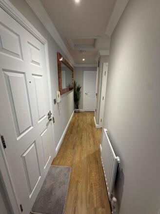 2 bed Apartment to rent Image 9