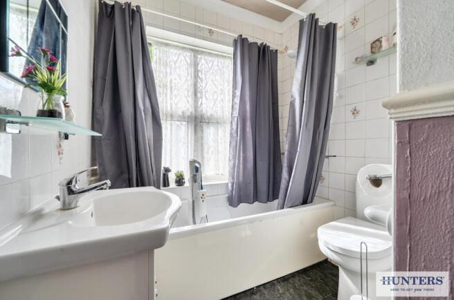 3 bed Semi-Detached for sale Image 10