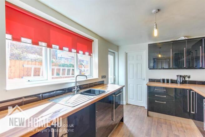 KITCHEN: