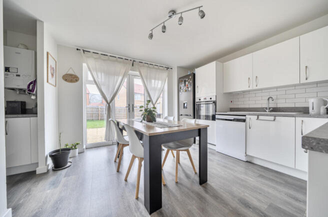 1424564-4-69b05f0...