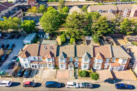 Kinfauns Road, Ilford