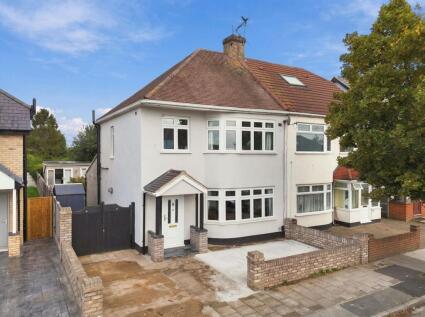 Edmund Road, Rainham, RM13