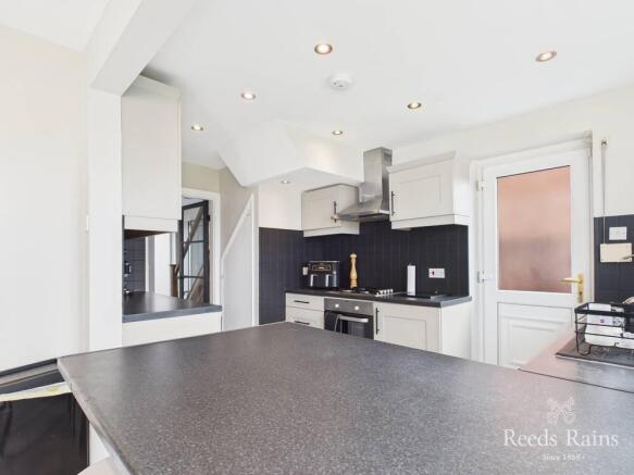 3 bed Detached for sale Image 10