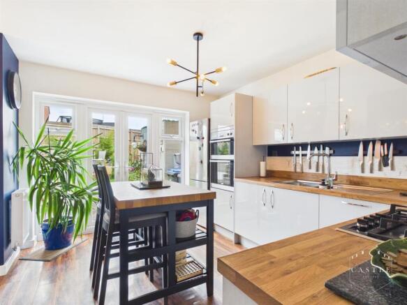 DINING KITCHEN