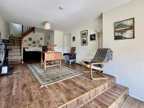 4 bed Detached for sale Image 5