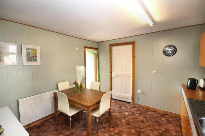 Urrview, 13 Victoria Street, Kirkpatrick Durham - 