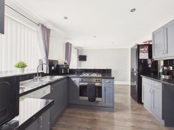 3 bed Detached for sale Image 7