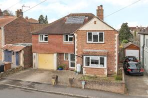 16, Farncombe Hill, Godalming GU7 2AY