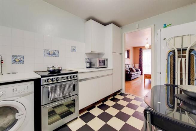 5_Kitchen-0.jpg