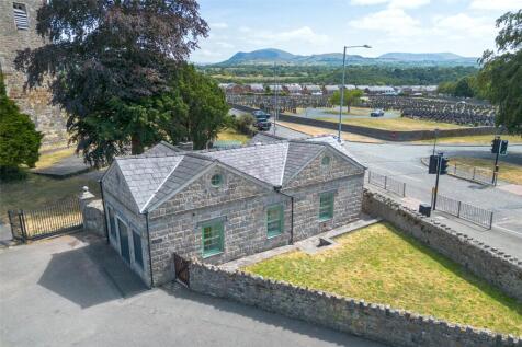 Llanbeblig Road, Caernarfon, Gwynedd, LL55