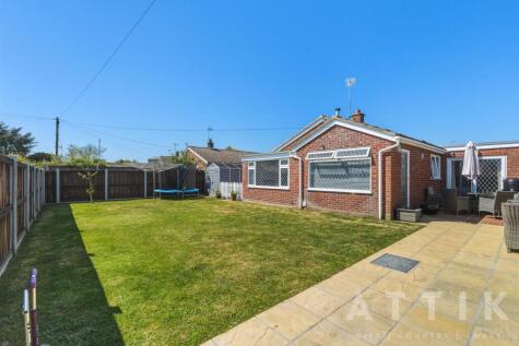 St. Michaels Way, Wenhaston, Halesworth