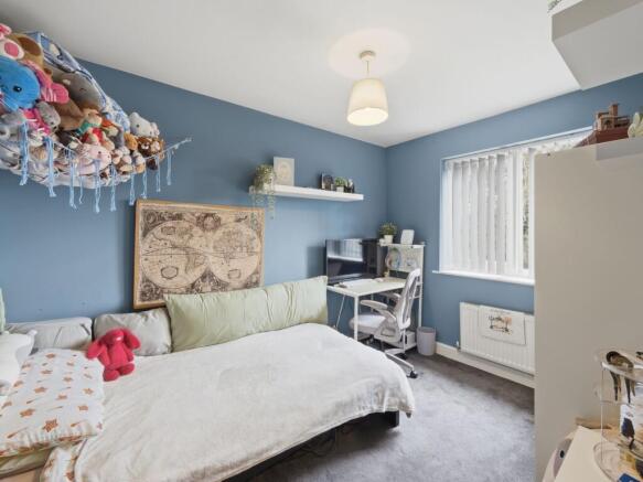 3 bed Semi-Detached for sale Image 6