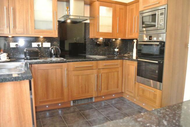 Kitchen aspect 1