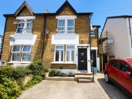 57, Station Grove, Wembley HA0 4AR