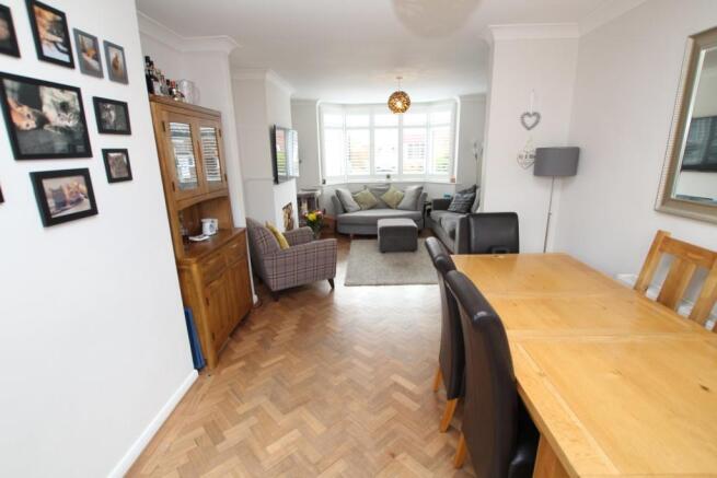 Lounge/Dining Room