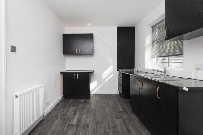 2 bed Terraced for sale Image 9