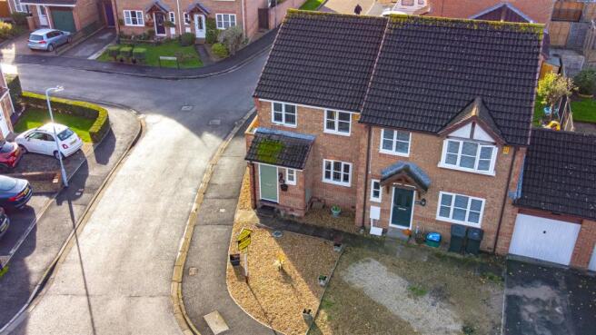 6 Broadoak Road-3.jpg