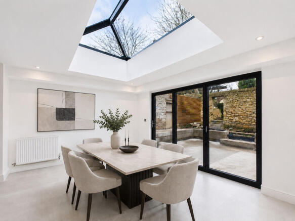 4 bed Semi-Detached for sale Image 7