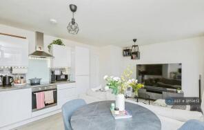 Flat 3, Weir View Lodge, Pingle Wharf Approach, Leicester LE3 5FZ