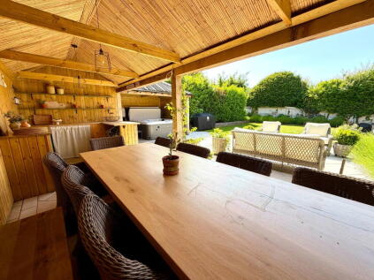 A Beautifully Presented Home Set In A Desirable Village Location