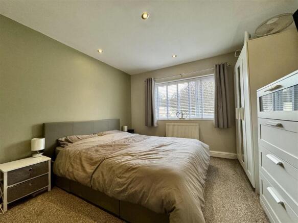 3 bed Semi-Detached for sale Image 5