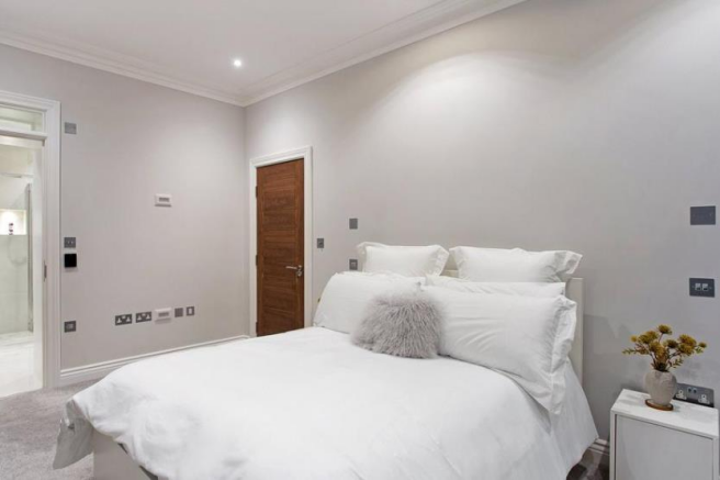 2 cornwall house 4 05.02 .png