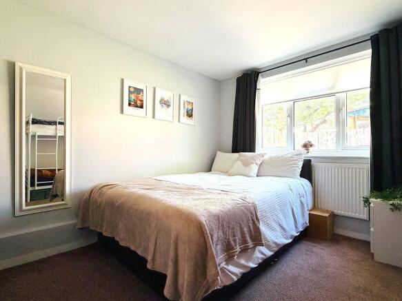 1 bed Flat for sale Image 5
