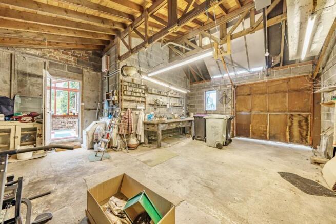 GARAGE.jpg