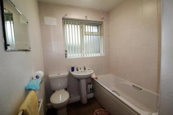 Bathroom.JPG