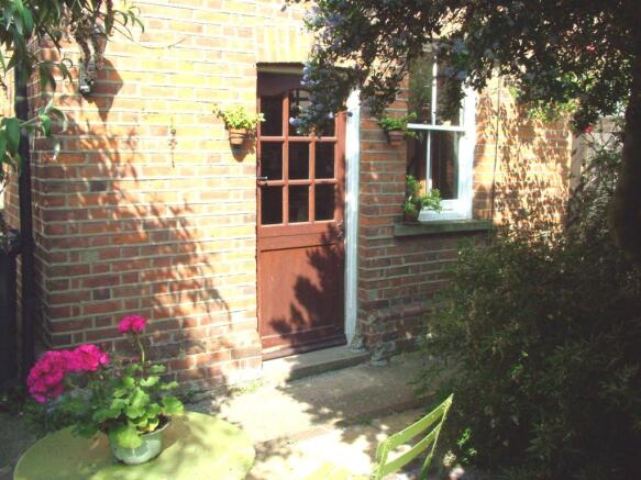 Photo 6