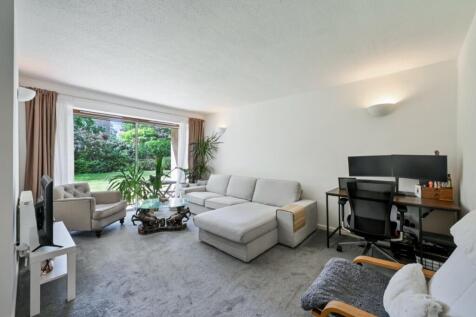 Brackley Road, Beckenham, BR3