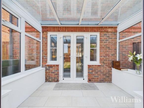 House in Stoke Mandeville - More