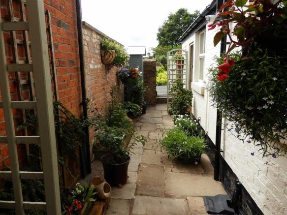 Photo 18