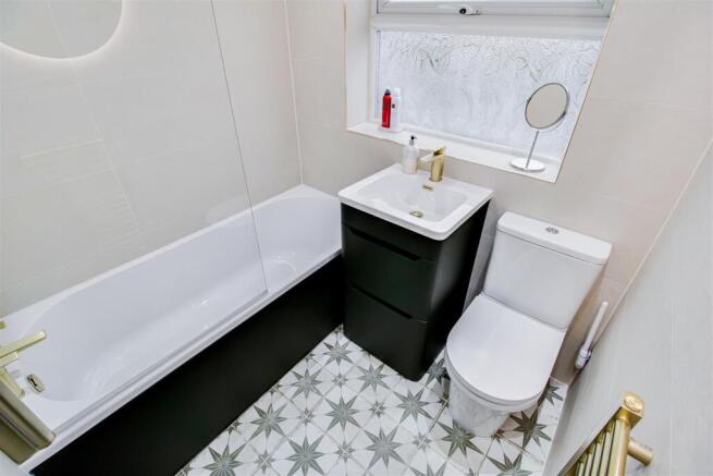 BATHROOM/W.C.