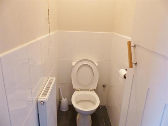 GROUND FLOOR W.C