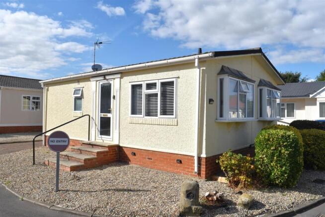 2 bed Park Home for sale Image 12