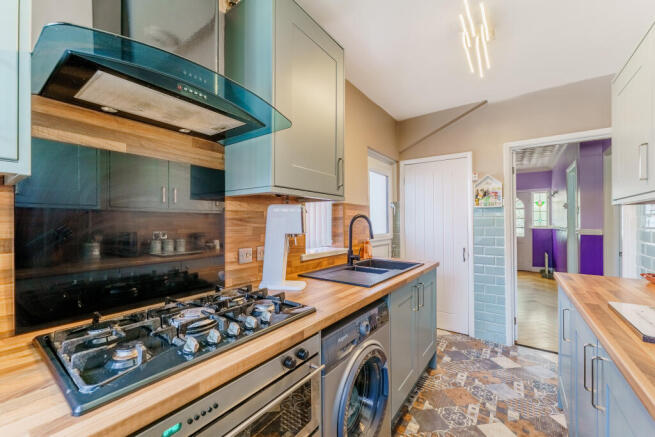 3 bed Semi-Detached for sale Image 4