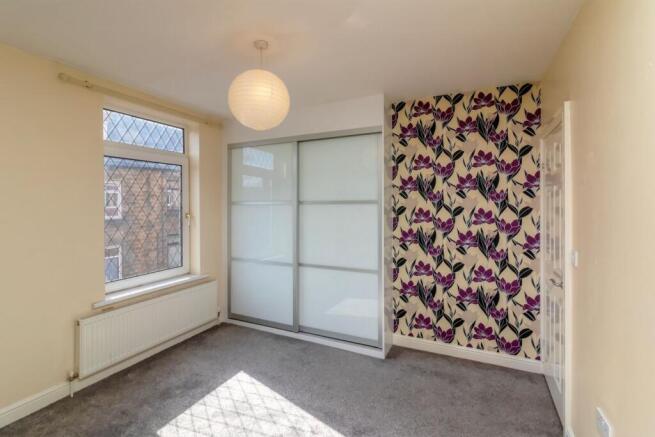 3 bed Terraced to rent Image 6