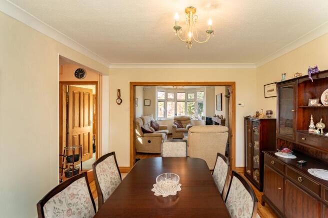 4 bed Semi-Detached for sale Image 6