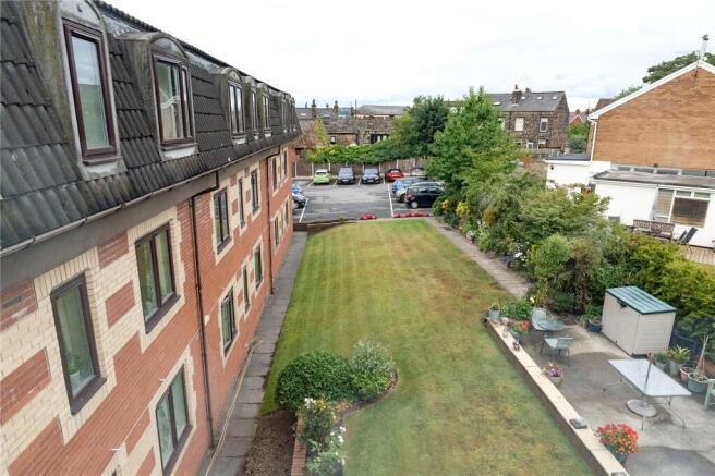 2 bed Apartment for sale Image 10