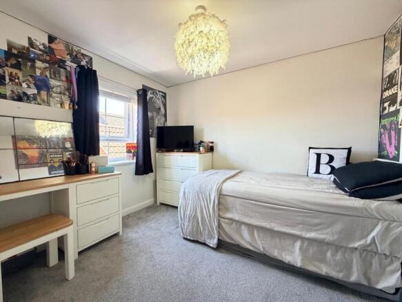 3 bed Semi-Detached for sale Image 11