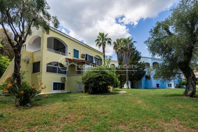 Building amongst other buildings