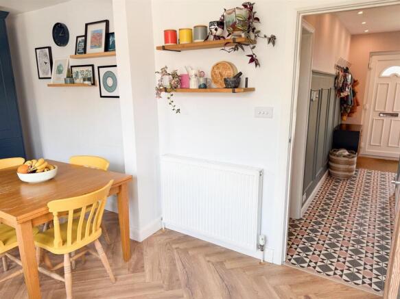 3 bed Semi-Detached for sale Image 10
