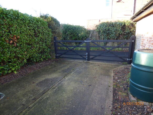 Photo 13