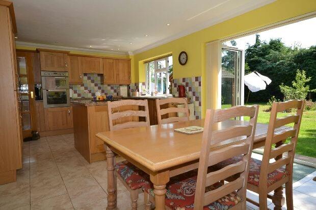 Kitchen/Breakfast Ro